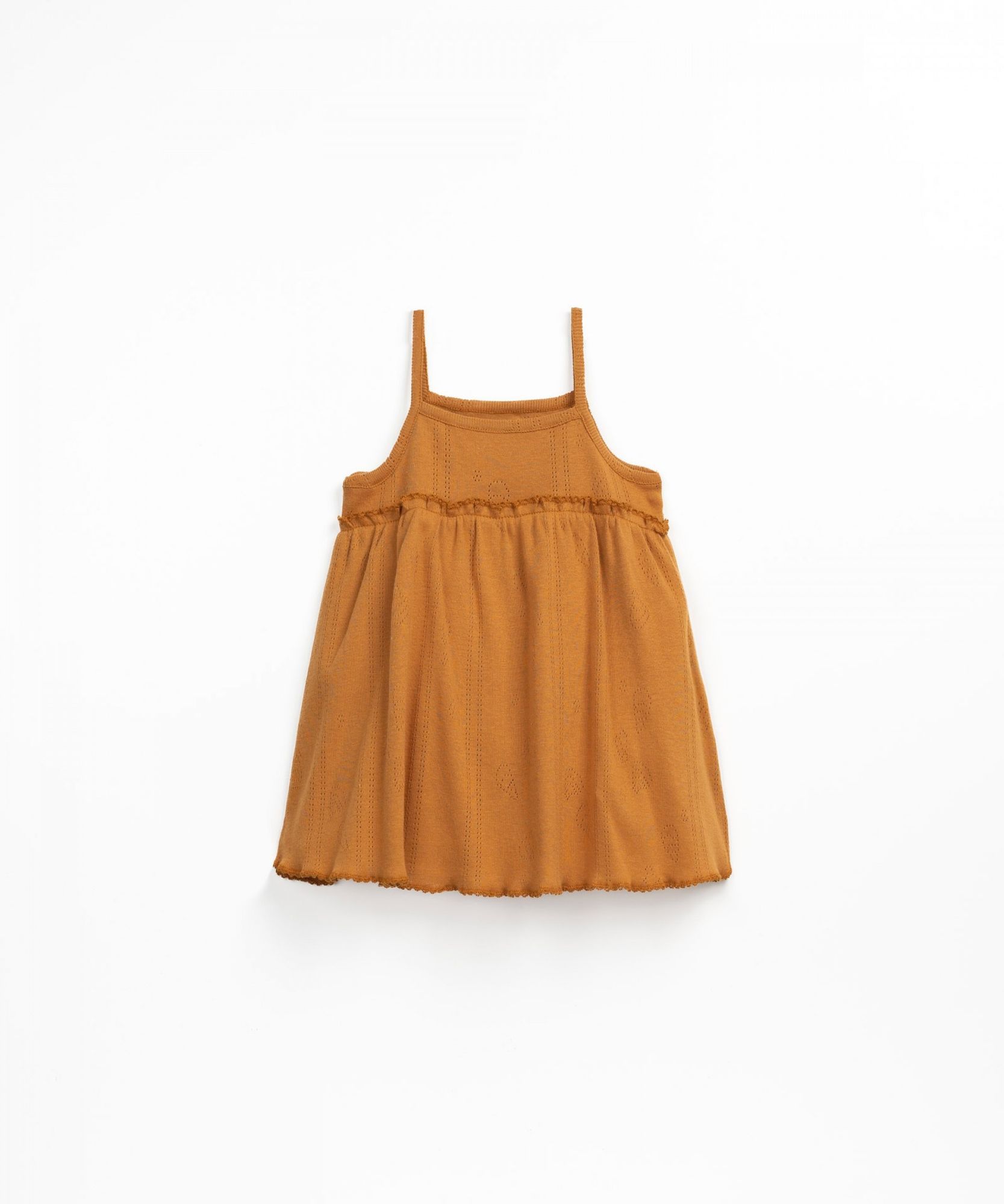 1713889719_8b25b8193dd5f57717bec15830406f23_5ebccaab7e631452c061b7951c2c7f9e Vestido de tirantes con volante en el pecho | Textile Art | VANESSA - Imagen 1