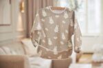 Babero impermeable con mangas Miffy & Snuffy | Olive Green - Imagen 2