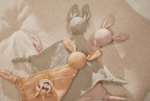 Doudou chupetero | BUNNY EARS OLIVE GREEN - Imagen 6