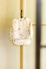 Babero impermeable con mangas | Tiny Park - Imagen 2