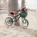 banwood-helmet-green-2_1000x_042617cb3049e34151648f427dfda2d0.webp