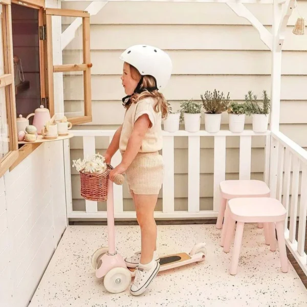 banwood-scooter-pink-583057_7f827e1dfcdc69f9f995a0b5f8d7011e.webp