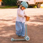 imgi_17_BW-SCOOTER-TEAL-02-00-lifestyle.webp